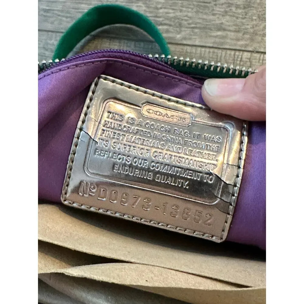 Vintage Coach Green Patent Leather Pat Groovy Shoulder Bag - Picture 5 of 11